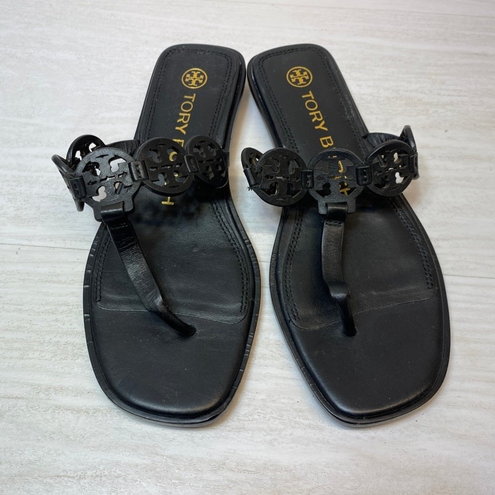 Tory Burch Womens 6M Tiny Miller Thong Sandals Medallion Black Leather Logo Shoe